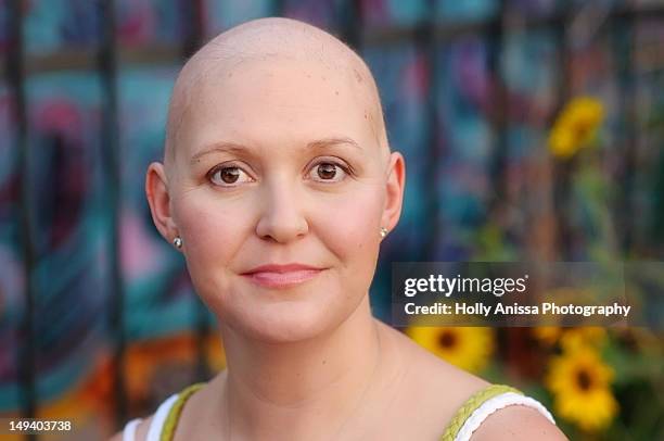 woman with cancer - cancer portrait stock-fotos und bilder