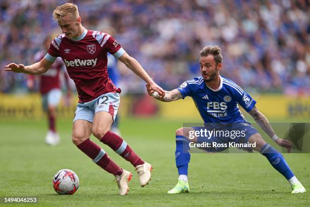 Flynn Downes of West Ham United battles for possession with James Maddison of Leicester City during the Premier League match between Leicester City...