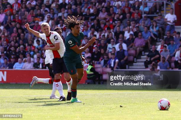 James Ward-Prowse of Southampton scores the team's first goal during the Premier League match between Southampton FC and Liverpool FC at Friends...
