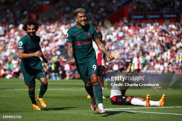 Roberto Firmino of Liverpool celebrates after scoring the team's second goal during the Premier League match between Southampton FC and Liverpool FC...
