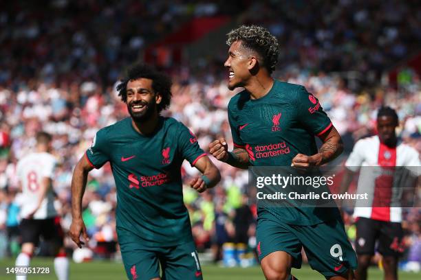 Roberto Firmino of Liverpool celebrates after scoring the team's second goal during the Premier League match between Southampton FC and Liverpool FC...