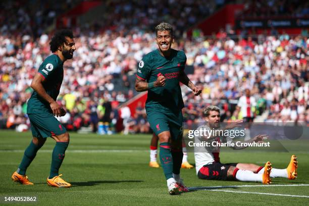 Roberto Firmino of Liverpool celebrates after scoring the team's second goal during the Premier League match between Southampton FC and Liverpool FC...