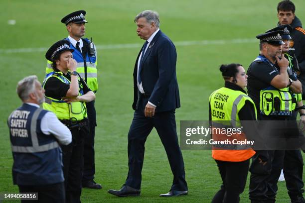 Sam Allardyce, Manager of Leeds United, looks dejected after their sides defeat, resulting in their relegation to the Championship during the Premier...