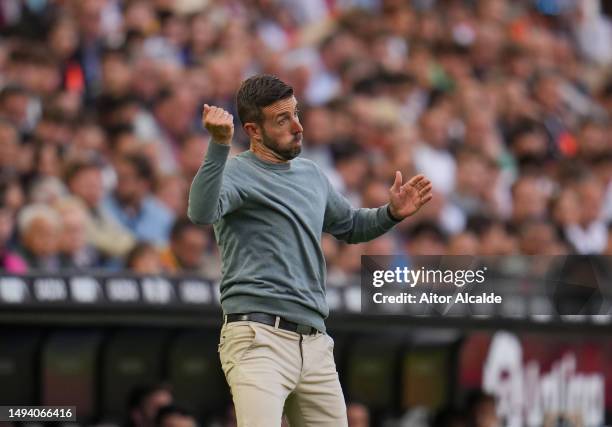 Luis Garcia, Head Coach of RCD Espanyol, gestures during the LaLiga Santander match between Valencia CF and RCD Espanyol at Estadio Mestalla on May...