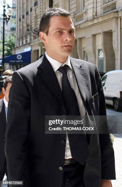 French bank Societe Generale rogue trader Jerome Kerviel is pictured, on July 23, 2008 in Paris, as he arrives at the financial investigation unit of...