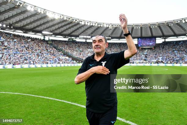 Lazio head coach Maurizio Sarri celebrates a victory after the Serie A match between SS Lazio and US Cremonese at Stadio Olimpico on May 28, 2023 in...