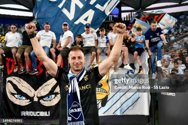 Stefan Radu of SS Lazio celebrates victory after the Serie A match between SS Lazio and US Cremonese at Stadio Olimpico on May 28, 2023 in Rome,...