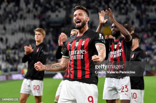 Olivier Giroud of AC Milan and teammates celebrate following the Serie A match between Juventus and AC MIlan at Allianz Stadium on May 28, 2023 in...
