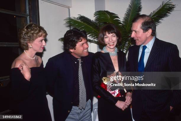 View of, from left, Vanity Fair editor Tina Brown, Rolling Stone editor Jann Wenner, Vogue editor Anna Wintour, and columnist Nigel Dempster at a...