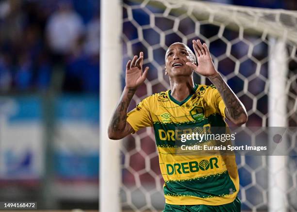 Deyverson Acosta of Cuiabá celebrates his goal during Brasileirao 2023 match between Cruzeiro and Cuiaba at Arena do Jacaré on May 22, 2023 in Belo...