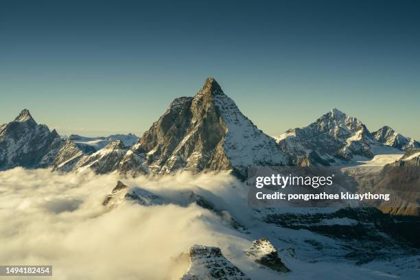 matterhorn mountain winter view - cantão de valais imagens e fotografias de stock