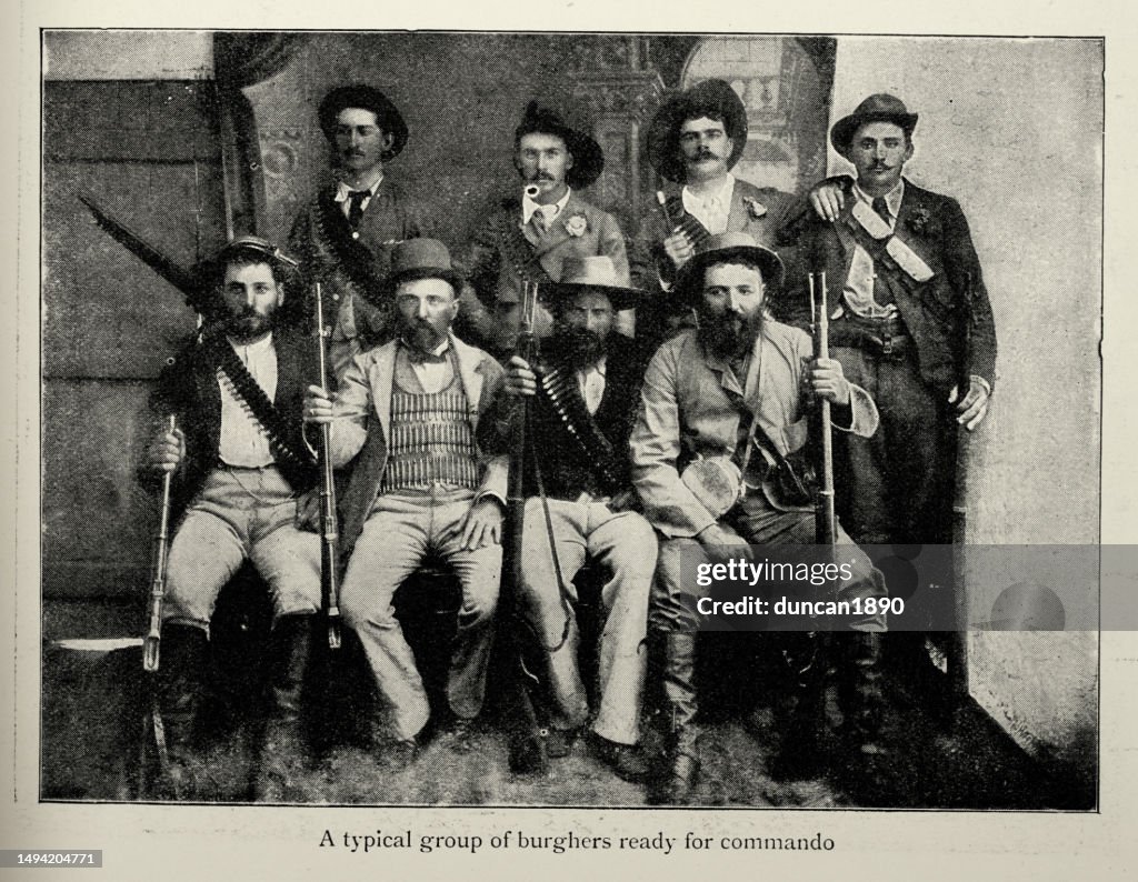 Groups of Boer Commandos, Afrikaner guerrilla soldiers, rifles and bandoliers, Second Boer War, Vintage photograph