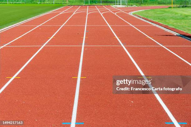 empty sports track - texture carta stockfoto's en -beelden