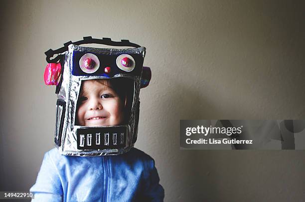 907 foto e immagini di Robot Costumes - Getty Images