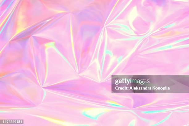 crumpled pastel pink holographic background texture. trendy retro futuristic kawaii, unicorn colored backdrop. - muñeca barbie fotografías e imágenes de stock