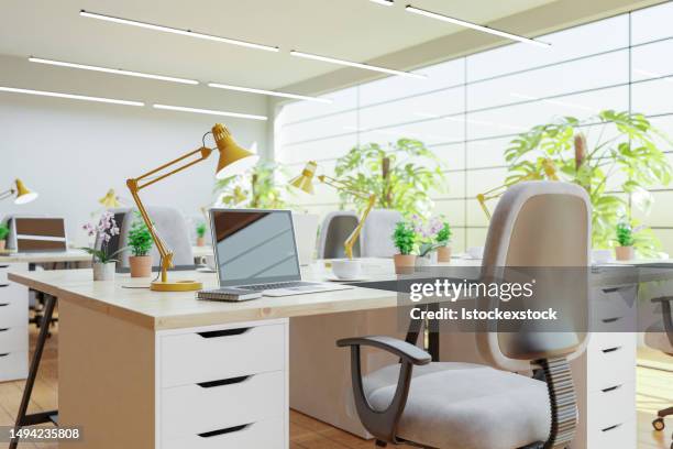 großraumbüro im hangar im loft-stil mit fenstern im boden und 3d-rendering mit blick auf die stadt - open space office stock-fotos und bilder