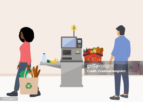self-checkout-supermarktkiosk mit männlichem kunden, der lebensmittel kauft. afrikanische frau, die recycelte einkaufstasche mit frischen lebensmitteln trägt - markt verkaufsstätte stock-grafiken, -clipart, -cartoons und -symbole