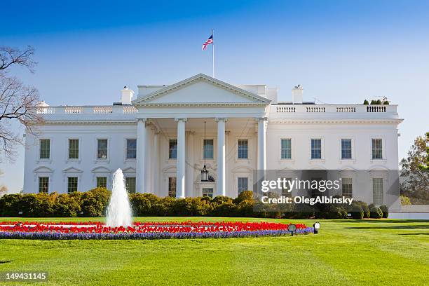 the north portico of the white house, washington dc, usa. - witte huis stockfoto's en -beelden