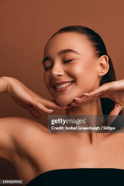 young woman with bare shoulders,manchester,united kingdom,uk - lady isobel stock pictures, royalty-free photos & images