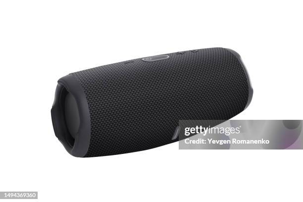 portable bluetooth speaker isolated on white background - bluetooth photos et images de collection