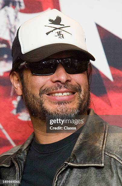 Robert Trujillo de Metallica posa para la foto en la conferencia de prensa “Metallica el arsenal completo” durante la gira mundial con motivo del...