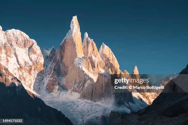 the majesty of cerro torre in argentinan patagonia - chalten stock pictures, royalty-free photos & images