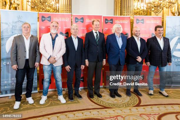 Les Luthiers Roberto Antier, Martin O'Connor, Jorge Maronna, guest, Carlos Lopez, Tomas Mayer and Horacio "Tato" Turano attend the Les Luthiers...