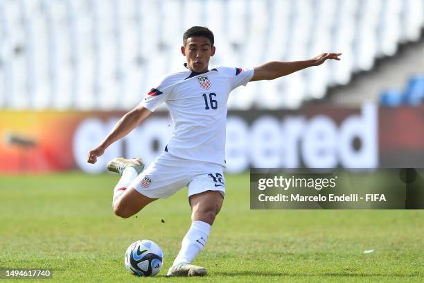 Owen Wolff of USA kicks to score the team's first goal during the FIFA U-20 World Cup Argentina 2023 Round of 16 match between United States and New...