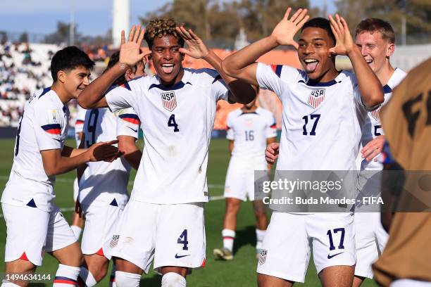 Justin Che of USA celebrates with teammate Joshua Wynder after scoring the team's third goal during the FIFA U-20 World Cup Argentina 2023 Round of...