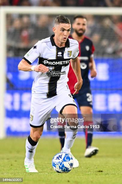 Nahuel Estevez runs with the ball during the Serie B Playoffs match between Cagliari and Parma Calcio on May 30, 2023 in Cagliari, Italy.