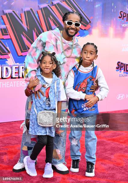 Mei Kazuko Grandberry, Omarion, and Megaa Omari Grandberry attend the World Premiere of Sony Pictures Animation's "Spider-Man: Across the Spider...