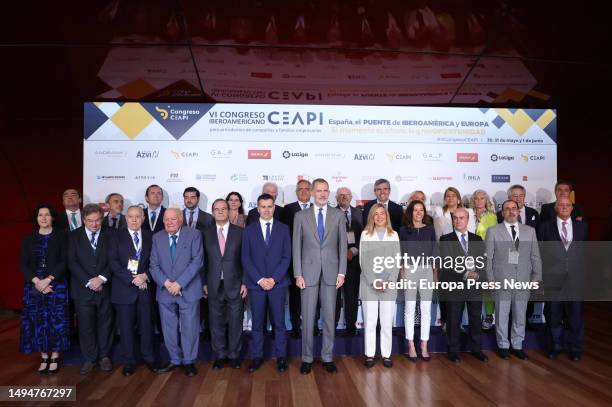 Minister of Industry, Trade and Tourism, Hector Gomez ; King Felipe VI ; CEAPI President, Nuria Vilanova ; Assembly President, Eugenia Carballedo and...