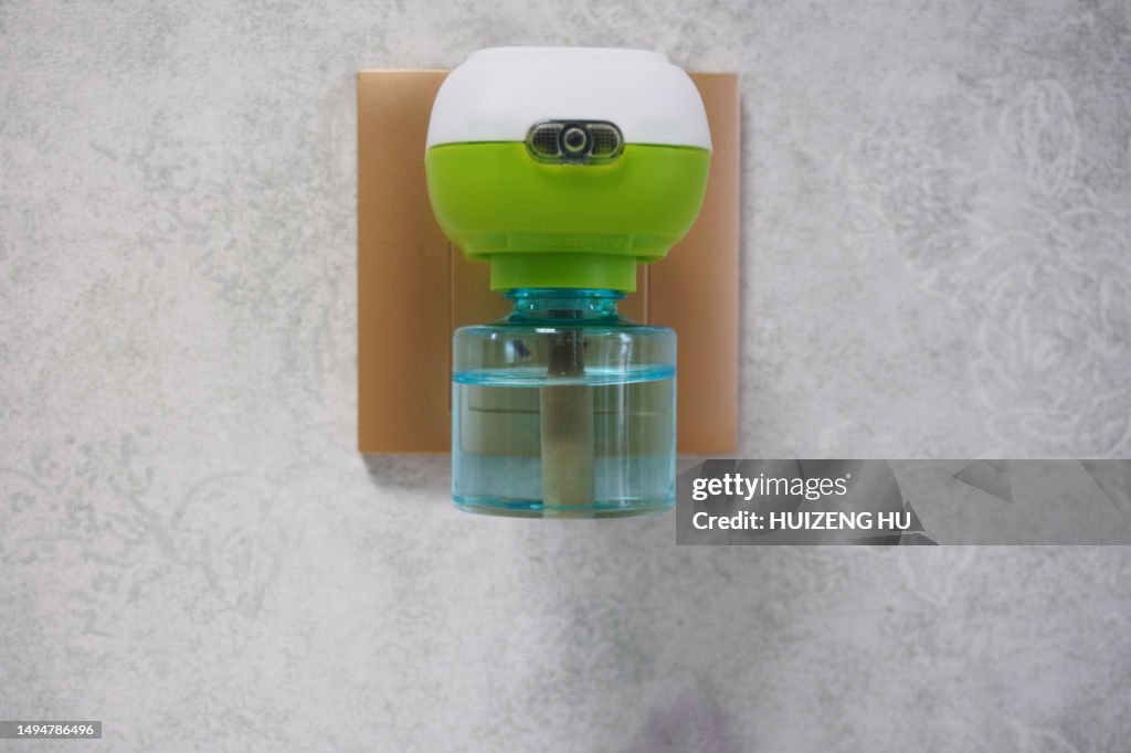 Electric Raptor Protection Liquid Mosquito Repellent In Socket Domestic Electric Raptor Fumigator ...