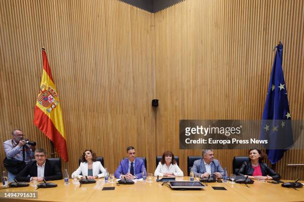 The PSOE spokesperson in the Congress of Deputies, Patxi Lopez; the PSOE Deputy Secretary General and Minister of Finance, Maria Jesus Montero; the...
