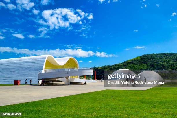 architecture niemeyer way - oscar niemeyer stock pictures, royalty-free photos & images