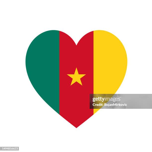 ilustrações de stock, clip art, desenhos animados e ícones de cameroon heart flag. vector - bandeira dos camarões