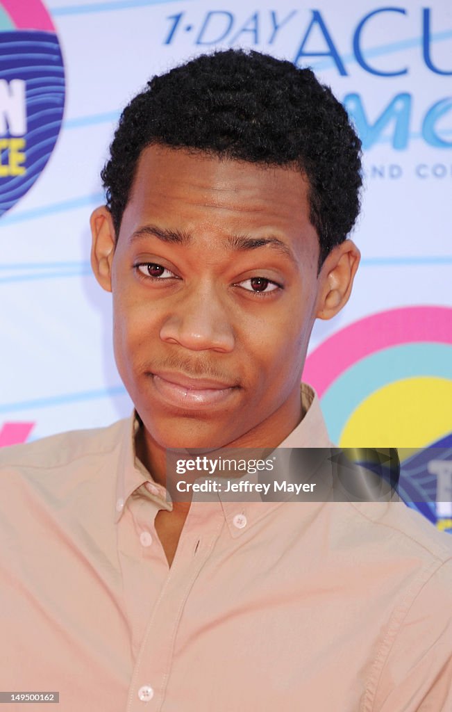 2012 Teen Choice Awards - Arrivals