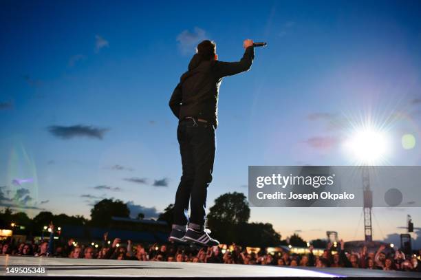 Roy Stride of Scouting For Girls performs on Day 3 at BT London Live at Hyde Park on July 29, 2012 in London, England.