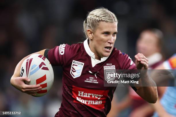 Shenae Ciesiolka of the Maroons makes a break during game one of the Women's State of Origin series between New South Wales and Queensland at...