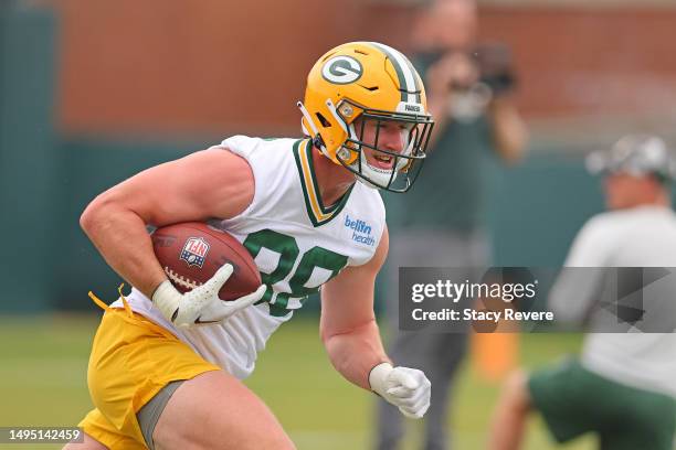 Luke Musgrave of the Green Bay Packers participates in an OTA practice session at Don Hutson Center on May 31, 2023 in Ashwaubenon, Wisconsin.