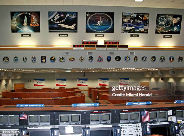 Apollo Launch Control Space Launch Control Room Photos and Premium High Res Pictures - Getty ...