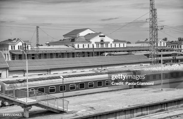 vilnius central train station - bauska stock pictures, royalty-free photos & images