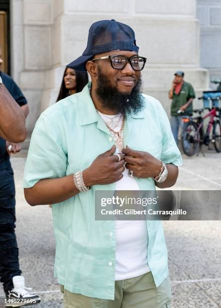 Philadelphia Freeway Rapper 2,006 Rapper With Glasses Stock Photos, High-Res Pictures, and Images ...