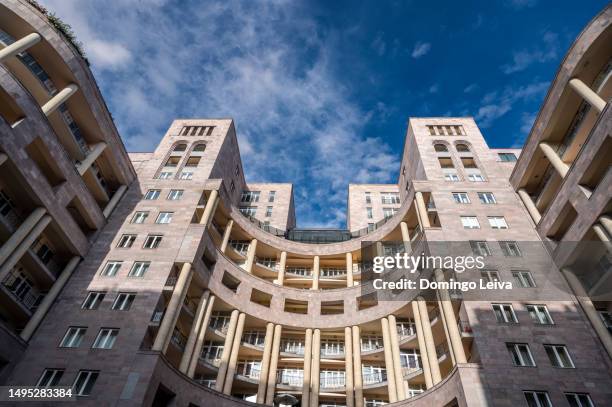 yerevan north avenue building yerevan, armenia - peatón 個照片及圖片檔