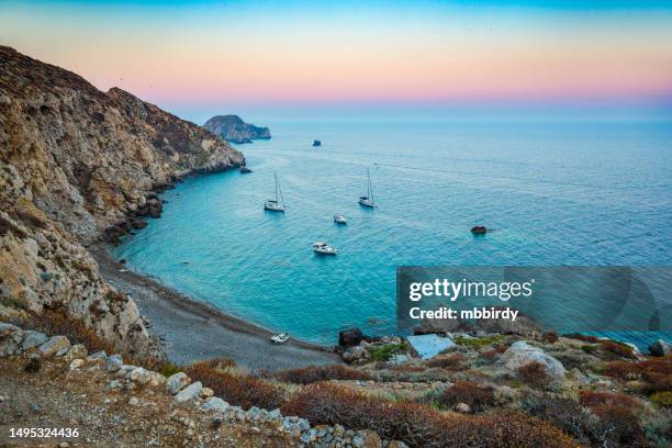 ancorados barcos à vela - mar adriático - fotografias e filmes do acervo