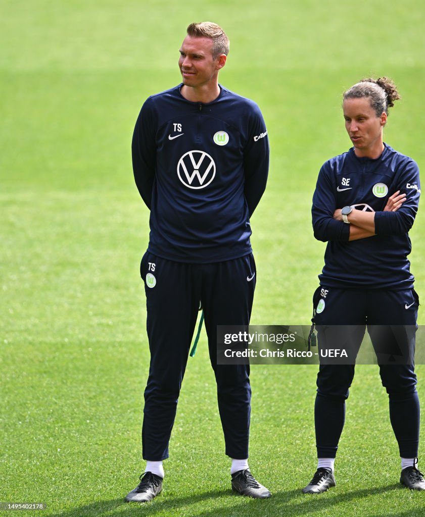 Stroot Tommy Stroot, Head Coach of VfL Wolfsburg, reacts during a training ...
