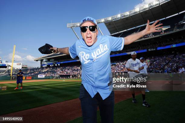 David Dastmalchian participates in the Celebrity Softball game during the Big Slick Celebrity Weekend benefitting Children's Mercy Hospital on June...