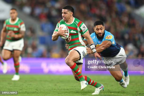 Cody Walker of the Rabbitohs makes a break to score a try during the round 14 NRL match between Gold Coast Titans and South Sydney Rabbitohs at Cbus...