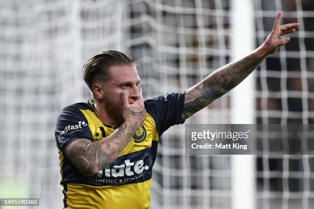 Jason Cummings of the Mariners celebrates his goal during the 2023 A-League Men's Grand Final match between Melbourne City and Central Coast Mariners...
