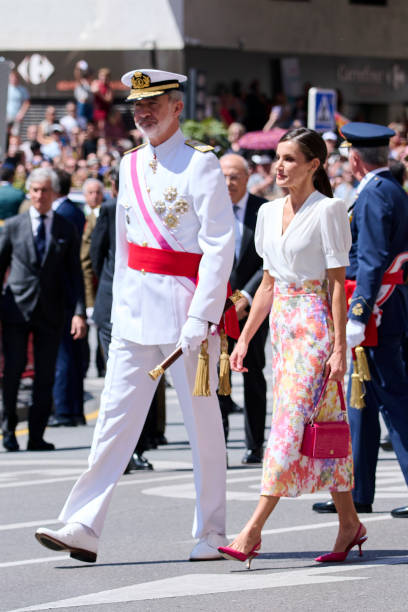 ESP: Spanish Royals Attend Armed Forces Day